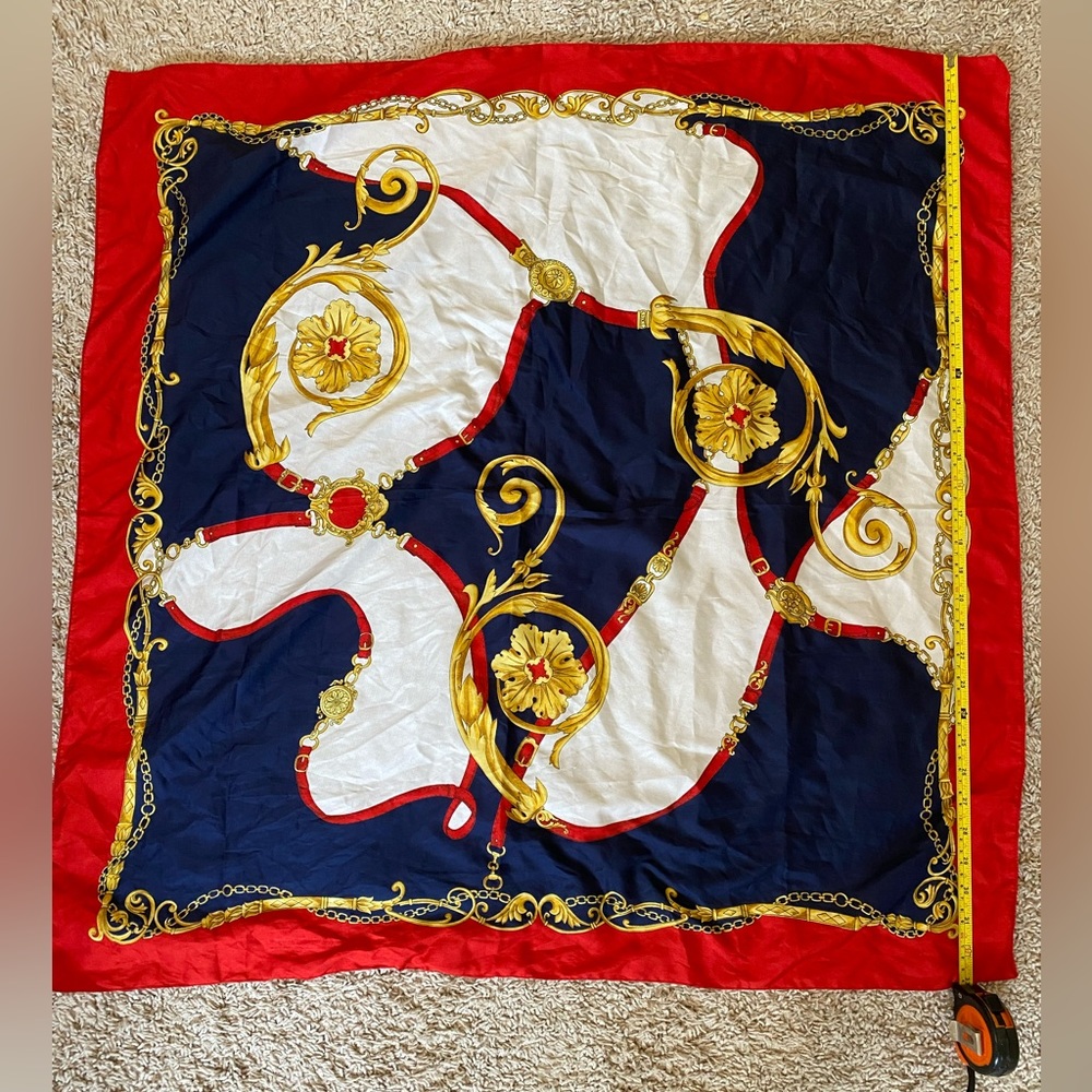 Silky scarf. 33x33”.